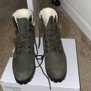 Aldo Combat boots size 9